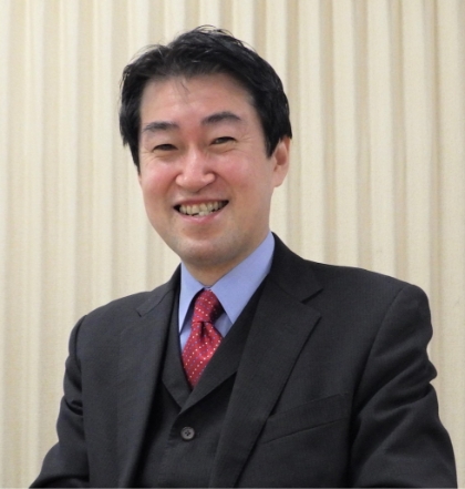 代表取締役 社長　真野健太郎